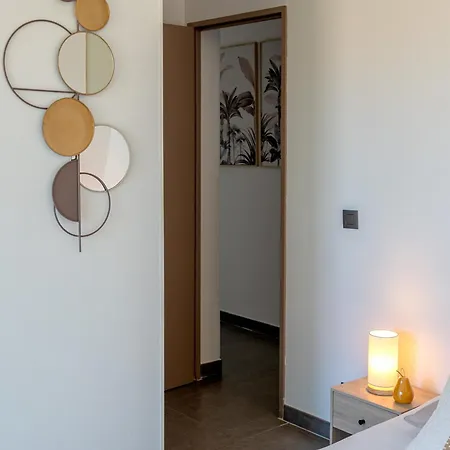 Dalotya 6-8 Suites-piscine-spa-5' *